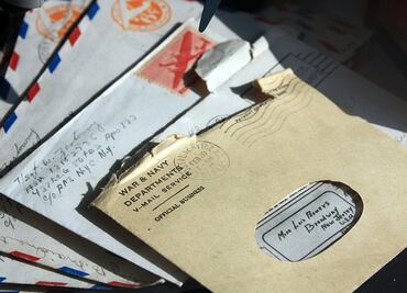 Dan 22 años de prisión a mujer que envió carta con veneno a Trump