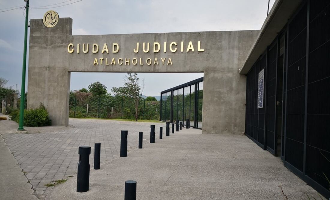 La audiencia de Patricia "N" y otros dos funcionarios fue celebrada anoche en la Ciudad Judicial de Atlacholoaya. Foto: Twitter @FECC_MORELOS