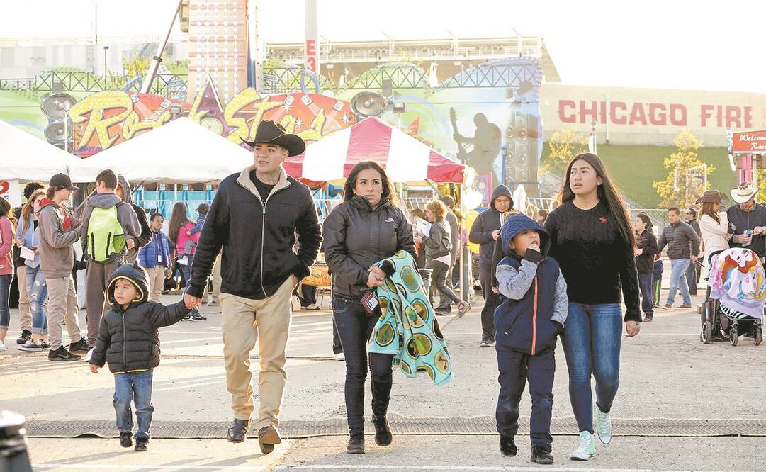Especialistas piden al gobierno y a autoridades aprovechar el envío de remesa s de mexicanos en el extranjero, ya que son un aporte a la economía del país. Foto: ARCHIVO EL UNIVERSAL 