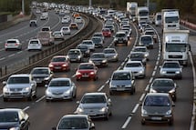 Unión Europea mete reversa y ya no prohibirá la venta de automóviles de combustión en 2035