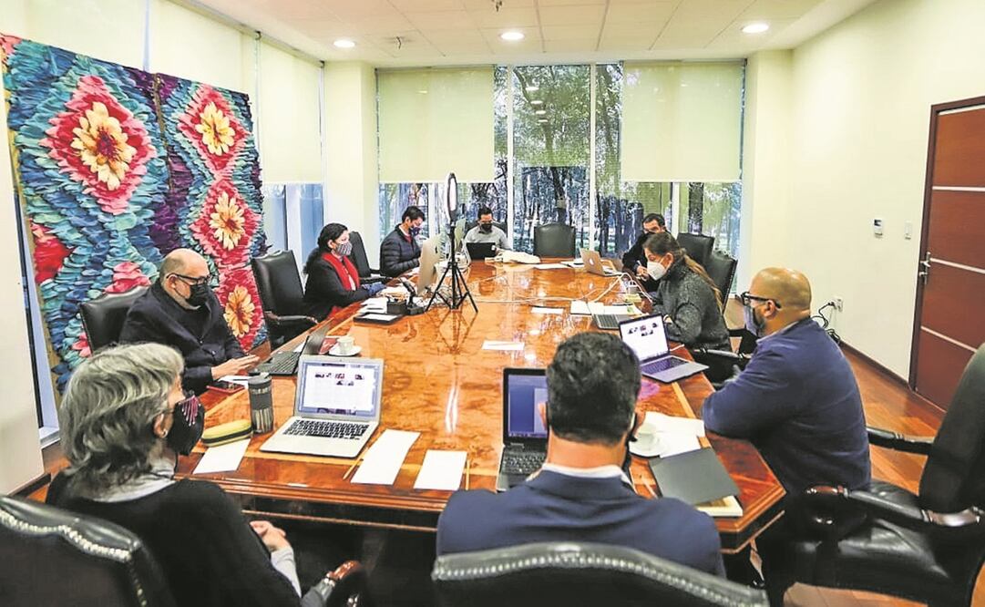 La secretaria de Cultura, Alejandra Frausto, estuvo acompañada de varios de sus colaboradores. Foto: Especial