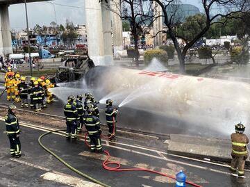 Sube a cinco la cifra de muertos por explosión de pipa en puente de la Concordia; Fiscalía de la CDMX investiga