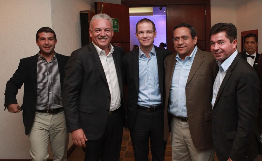 Ayer por la noche, el actual coordinador del PAN en San Lázaro, Ricardo Anaya, se reunió con más de 100 consejeros nacionales para mostrar el apoyo que tiene en su aspiración para convertirse en líder nacional del partFoto: ADRIÁN HERNÁNDEZ / EL UNIVERSAL