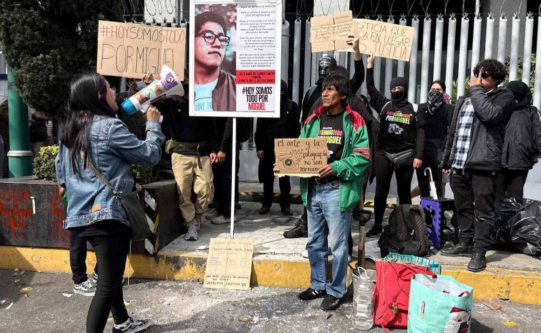 Familia del fotógrafo Miguel Ángel coloca contador por los días que el proceso lleva detenido.
Foto: Especial.