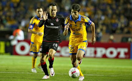 A Tigres le roban puntos y un penalti