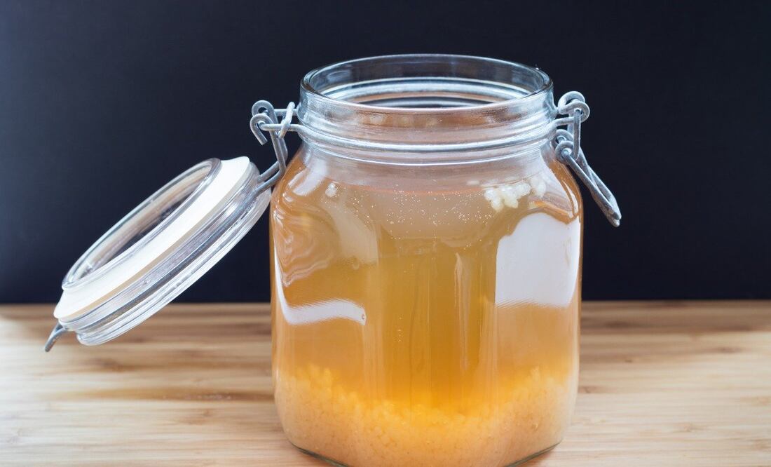 Conoce los múltiples beneficios de tomar agua de tibicos. Foto iStock