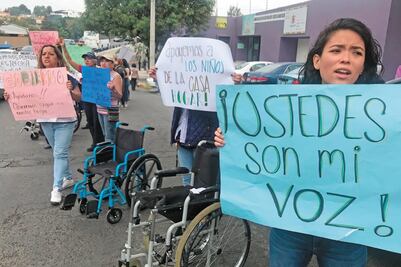 Protestan contra desalojo de casa-hogar en Naucalpan
