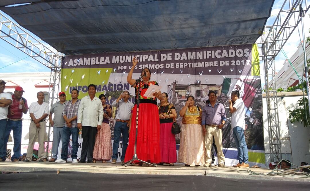 Informan que retirarán los escombros de las viviendas demolidas que aún obstruyen las vialidades en Oaxaca. Foto: Especial