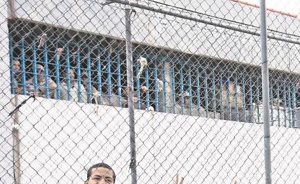 Dan formal prisión a maestro de música acusado de violar a niño de tres años