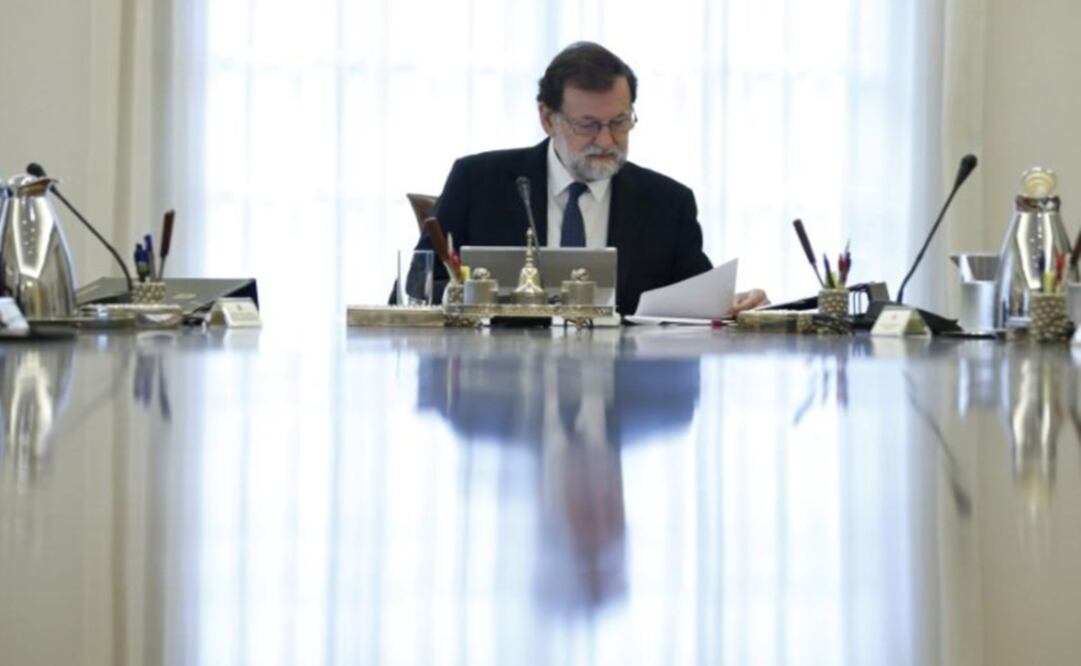 Spain's Prime Minister Mariano Rajoy heads a special cabinet meeting at the Moncloa Palace in Madrid, Spain – Photo: Juan Carlos Hidalgo