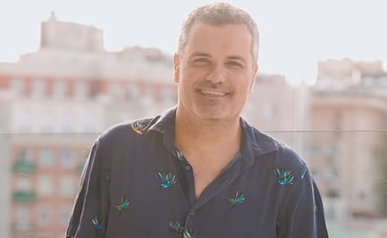 “Personajes gays tienen derecho a gozar del sexo”: guionista de “Élite”