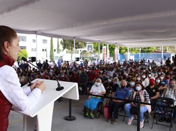 "Ayer lo vi y se me salieron las lágrimas", conmueve a Sheinbaum documental del AIFA