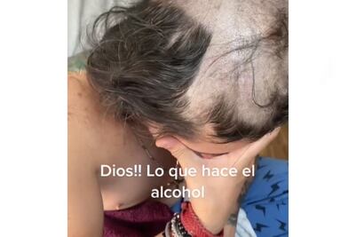 “¡Dios, lo que hace el alcohol!” Papá se queda dormido tras beber y sus hijos lo rapan: VIDEO