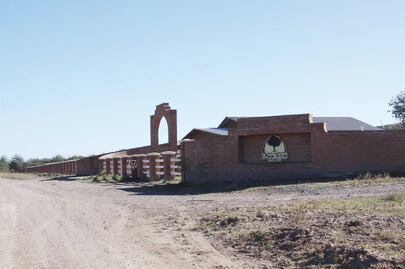 Buscan expropiar tres ranchos a Guillermo Padrés