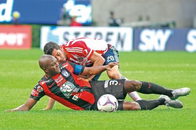 Chivas desaprovecha oportunidad en casa