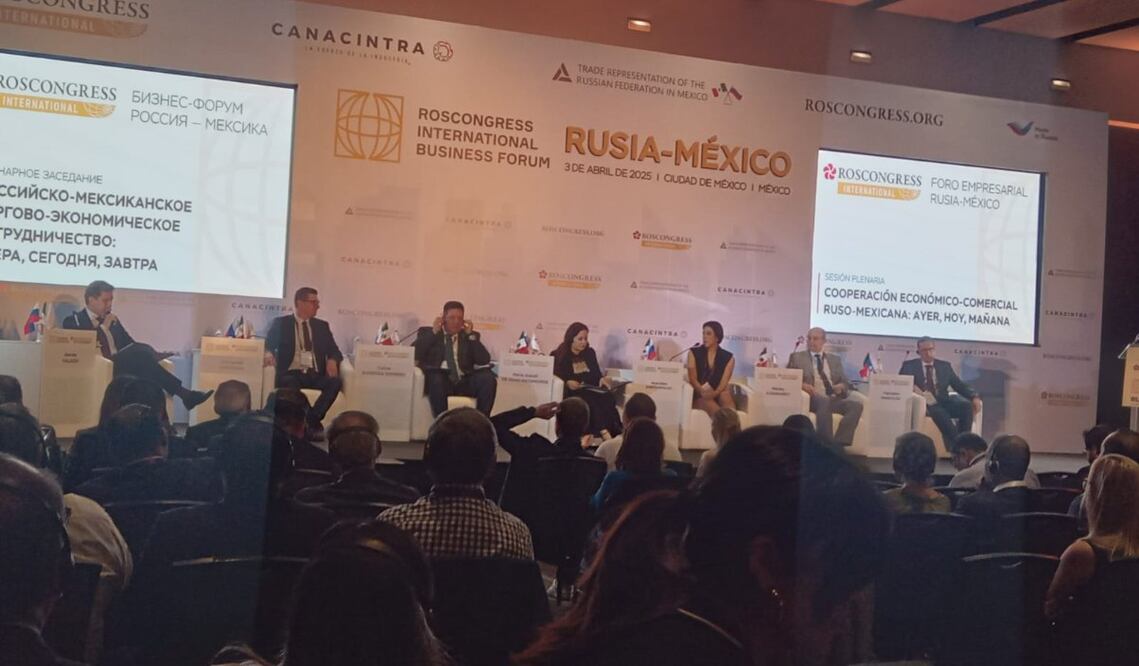 Nikolay Sofinskiy, embajador de Rusia en México, resaltó que ante la nueva situación geopolítica mundial, esto dará paso a nuevas posibilidades y ventanas de comercio a nivel global. Foto: Montserrat Galván/El Universal
