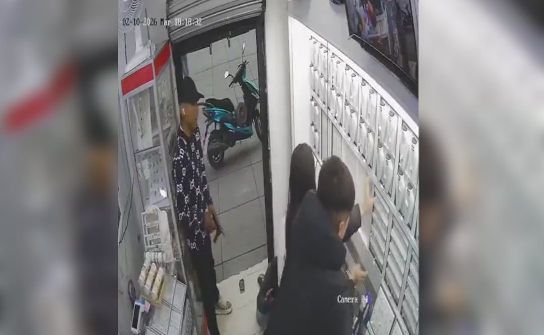 Tres personas asaltan joyería en el centro de Chalco; se desconoce monto aproximado de los objetos hurtados.
Foto: Especial.