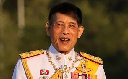 Condenan a 28 años de prisión a activista que insultó al rey de Tailandia