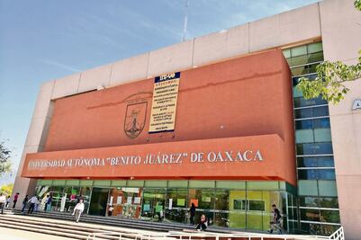 UABJO, universidad con más sindicatos