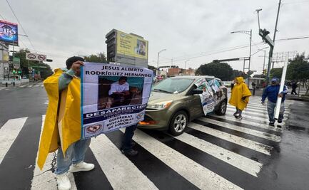 Bloquean Eje Central para exigir búsqueda de joven desaparecido; acusan omisión del gobierno federal