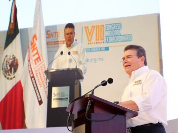 Díaz De la Torre gana reelección en el SNTE con planilla única