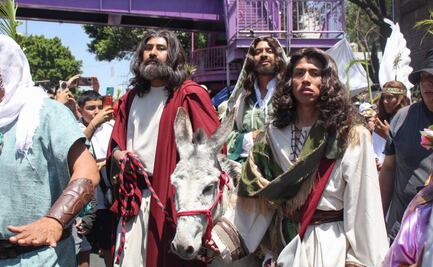 Fe y tradición se unen en Iztapalapa; miles participan en el Domingo de Ramos