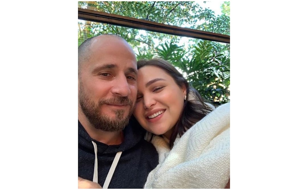 Estefania Villarreal y su novio. Foto: Instagram 