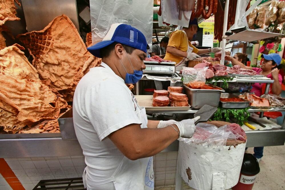 En 2023, el consumo de cárnicos alcanzó 10 millones 317 mil de toneladas, tanto de carne TIF como no certificada, reportan. Foto: Archivo / EL UNIVERSAL