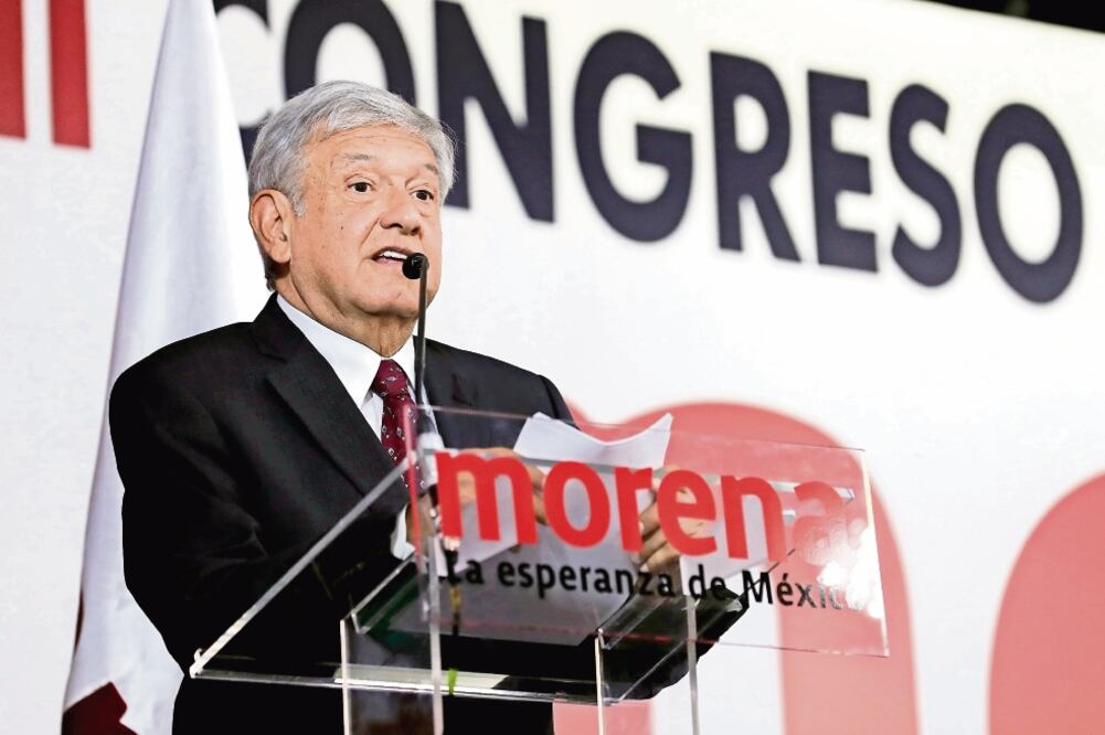 En el congreso nacional de Morena, Andrés Manuel López Obrador planteó, el calendario a seguir para avalar su plataforma de gobierno 2018-2024 (IRVIN OLIVARES. EL UNIVERSAL)