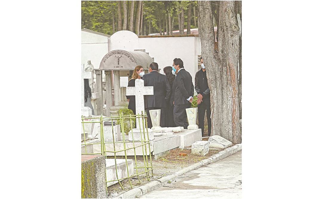 El funeral se realizó en el Mausoleo de Toluca. JORGE ALVARADO/EL UNIVERSAL