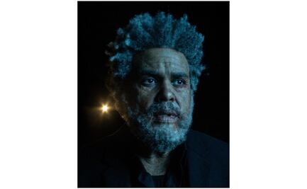 Con arrugas y canas, así lanza The Weeknd "Dawn FM" 