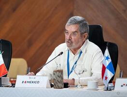 De la Fuente pide que próxima secretaria de la ONU sea una mujer; "es tiempo de mujeres", dice