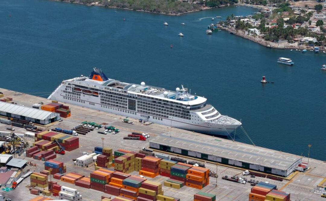 El crucero turístico continuará su travesía marítima con destino a Puerto Vallarta, Jalisco (06/05/2025). Foto: Especial