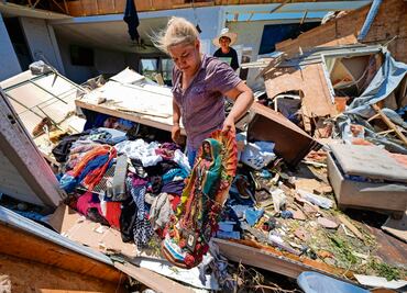 Tornados azotan el sur de EU; suman 15 fallecidos