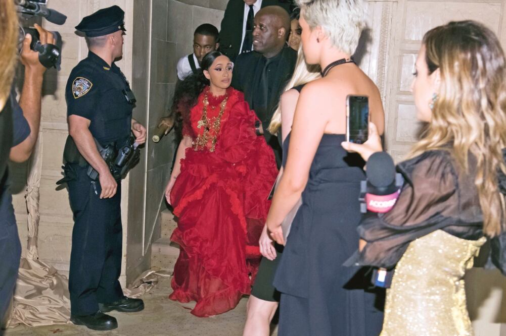 La cantante lanzó la prensa contra Asia, su compañera en Love and hip hop (TOMADO DE VIDEO)