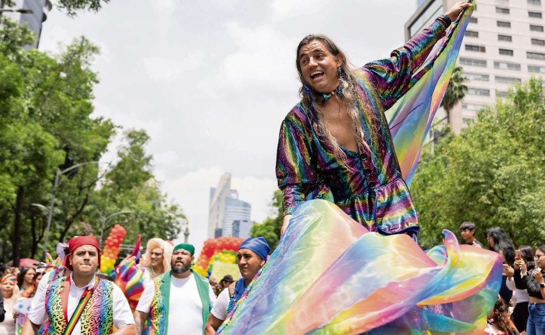 Bisexuales, gays, lesbianas, intersexuales, trans, asexuales y pansexuales hicieron suyas las calles de la Ciudad de México para luchar por el reconocimiento de sus identidades. Foto: Hugo Salvador / EL UNIVERSAL