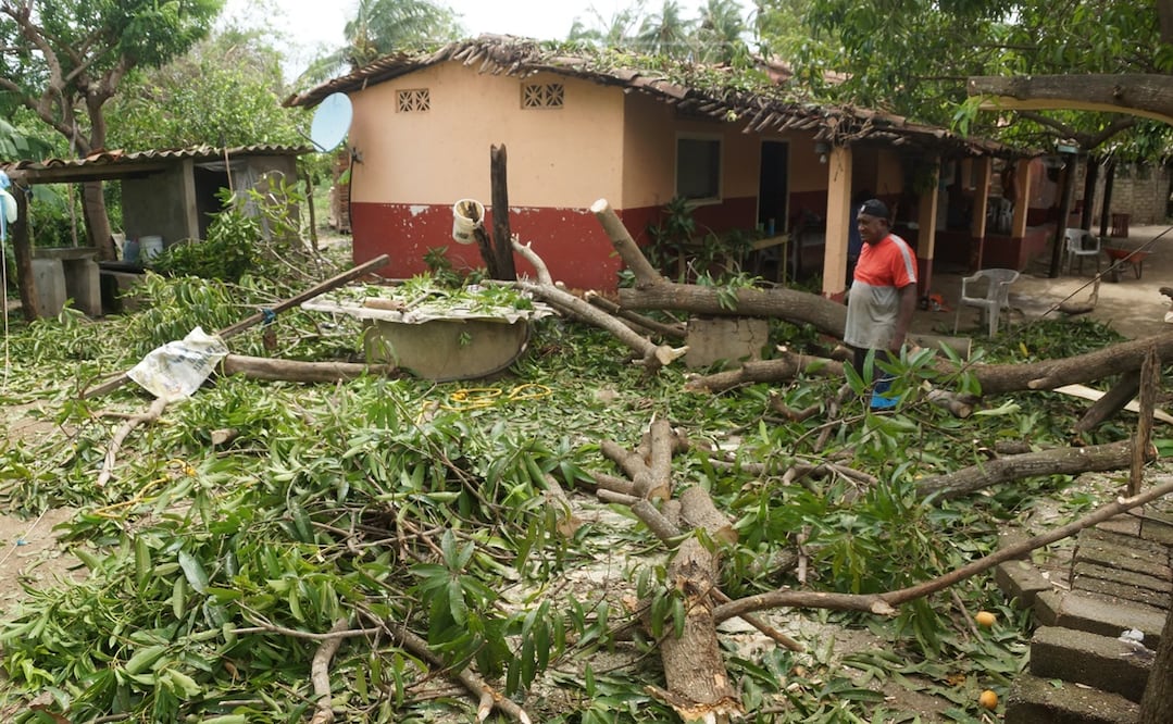 Solicitan declaratoria de emergencia para comunidades y municipios en Oaxaca y Guerrero. Foto: Edwin Hernández / EL UNIVERSAL