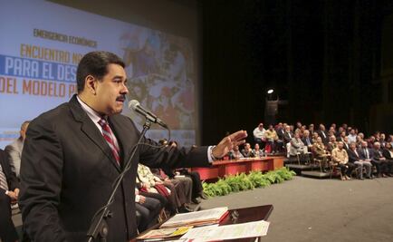 Pide Maduro apoyo de empresarios para encarar crisis