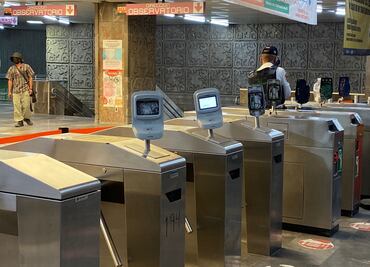 Estaciones de las Líneas 1, 2 y B del Metro, sin lectores de tarjetas tras destrozos por protestas
