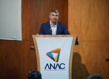 Mauricio Tabe llama a fortalecer a municipios y defenderlos del "menosprecio del gobierno federal"; toma protesta como presidente de la ANAC