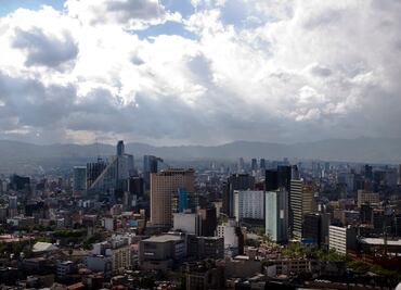 Prevén cielo parcialmente nublado durante el día en Valle de México