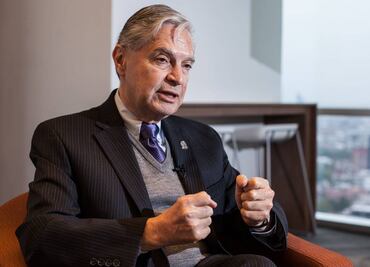 Giran orden de aprehensión contra Luis Ernesto Derbez, excanciller de Vicente Fox