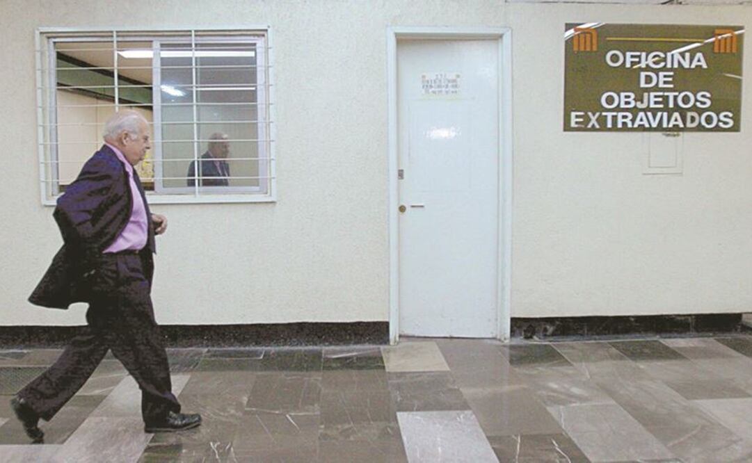 A la Oficina de Objetos Extravia-dos del Metro llegaron en su mayoría ropa, cobijas y zapatos. Foto: Archivo/EL UNIVERSAL.