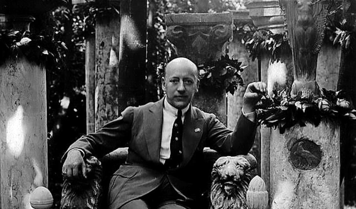 Gabriele D’Annunzio fue escritor, oficial de caballería y político nacionalista.