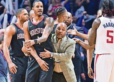 Sanciona NBA a dos bravucones