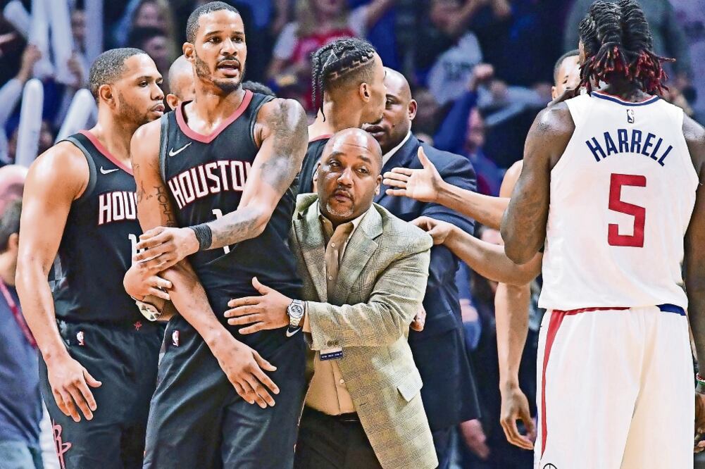 Antes del castigo los jugadores de los Rockets negaron lo ocurrido (HARRY WOW. AFP)