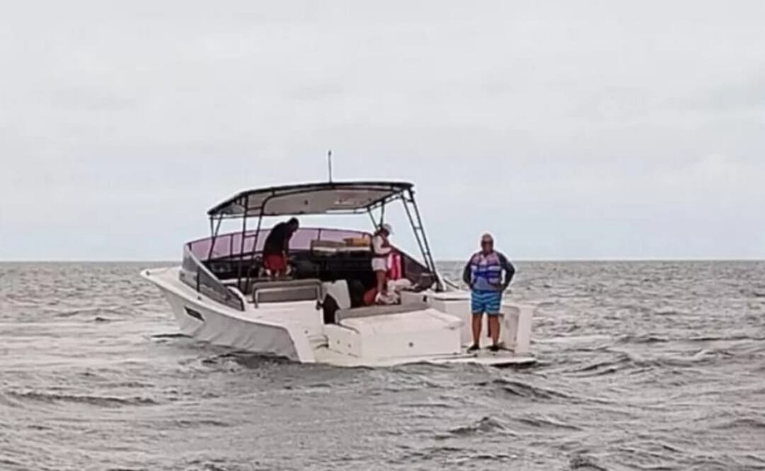 Las tres personas, dos hombres de 60 y 68 años, y una mujer de 46, fueron encontradas y subidas a la lancha de rescate y llevadas al puerto de San Felipe (23/02/2025). Foto: Especial/El Universal