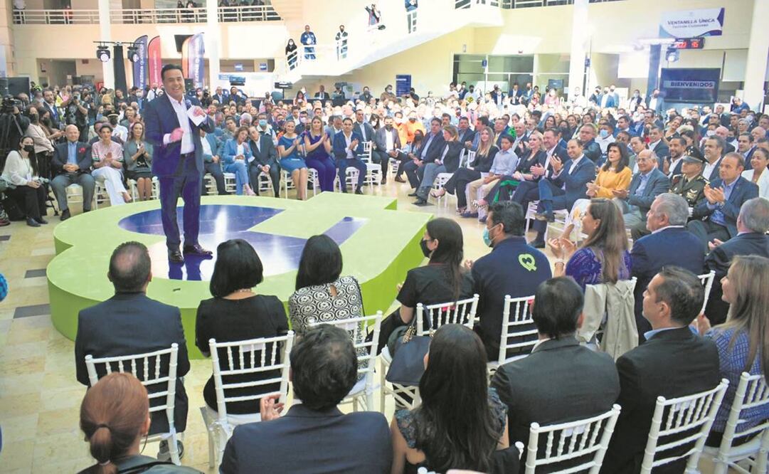 Luis Nava encabezó un acto al que asistieron los principales actores económicos, sociales y políticos, entre ellos el gobernador Mauricio Kuri. Foto: Especial