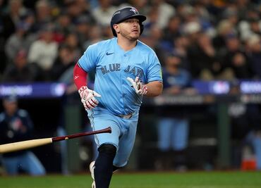 MLB: El tijuanense Alejandro Kirk iguala marca del histórico Vinicio Castilla