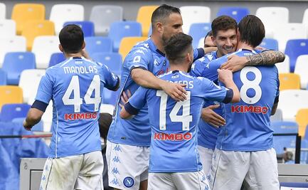 El Napoli del "Chucky" Lozano derrota al Crotone en la Serie A